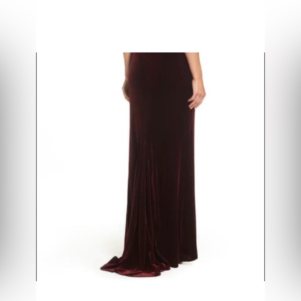 Adrianna Papell Burgundy Velvet Off Shoulder Floor Length Maxi Gown Dress size 8 - Picture 3 of 16